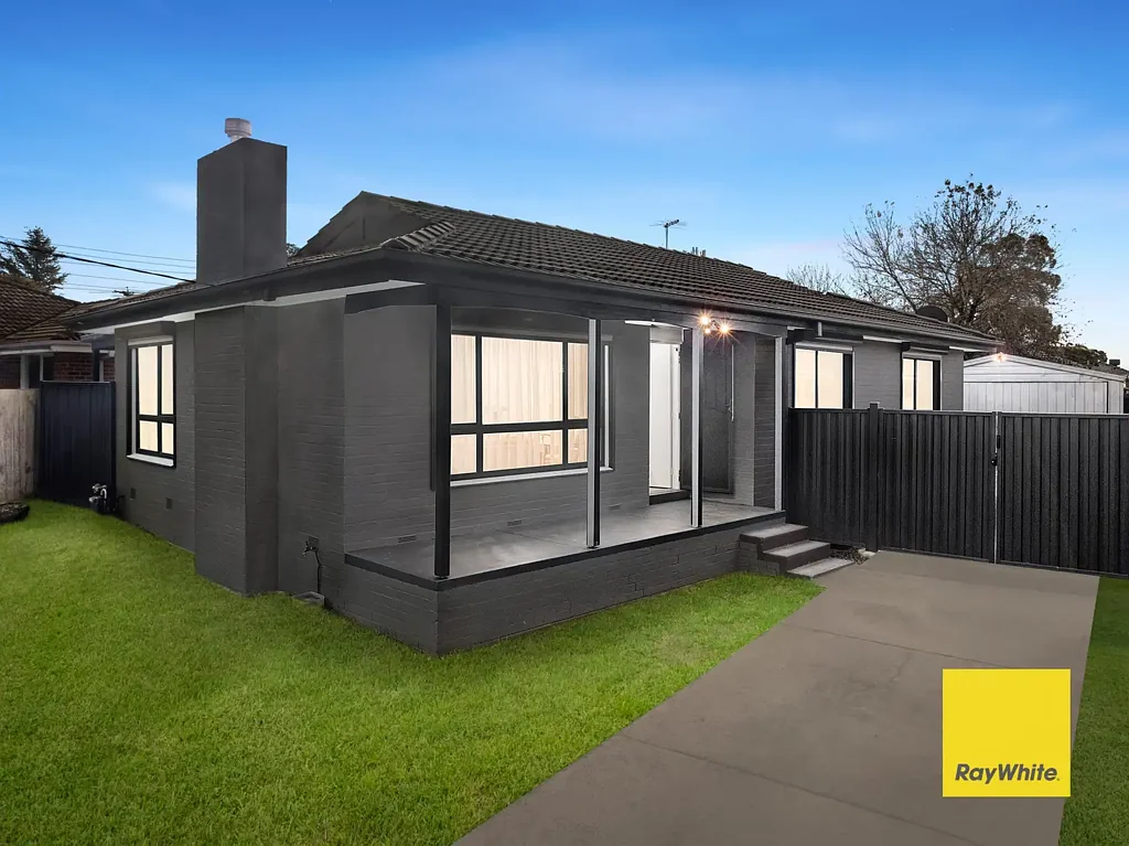 Mernda 3침실 Renovated Family Living on Massive 626sqm