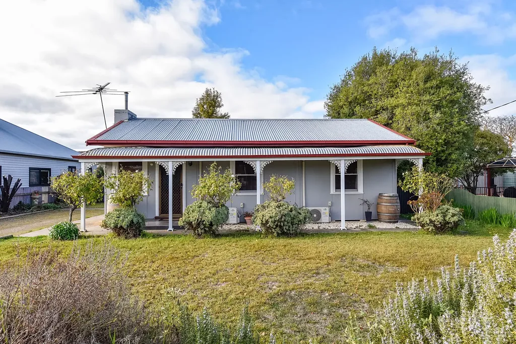 Penola 2 Bedroom Charming BnB or Lifestyle Gem in the Heart of Coonawarra Wine Country