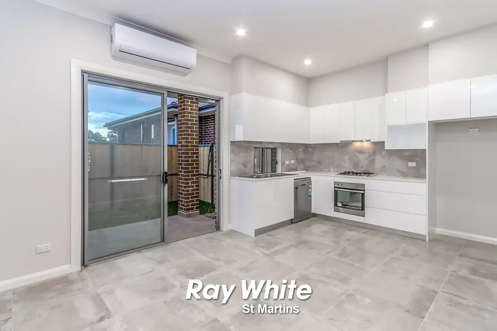 BEAUFTIFUL GRANNY FLAT IN THE GABLES ESTATE