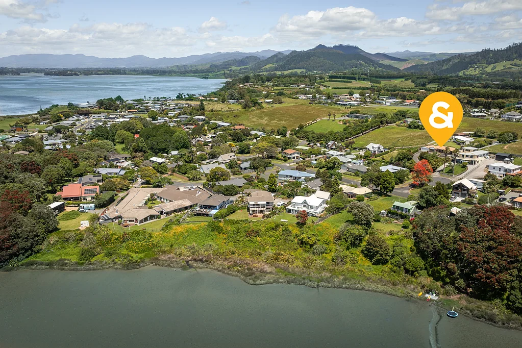 Athenree 3 Slaapkamer Hill Top Position