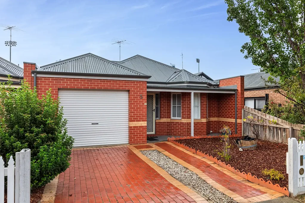5 Urana Street, Newtown, VIC 3220