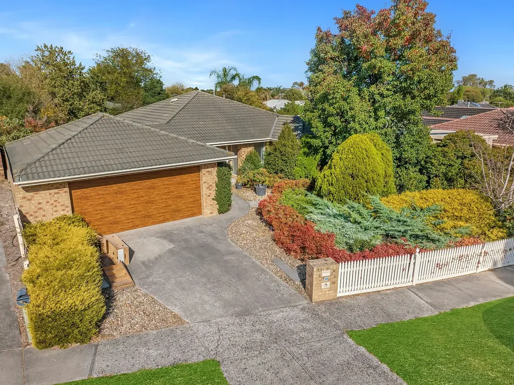 30 Simon Drive, Pakenham, VIC 3810