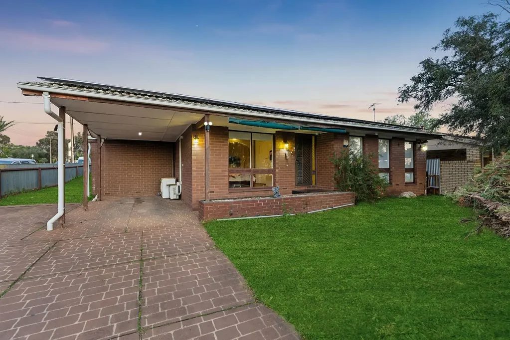 Salisbury East 4房  Welcome to Your New Place, Offering Family Living with Endless Potential