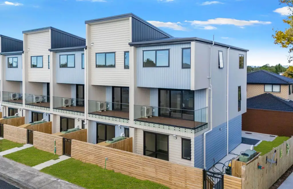 Manurewa 3部屋 Modern Terrace House -  3 BEDROOMS & 3 ENSUITES!