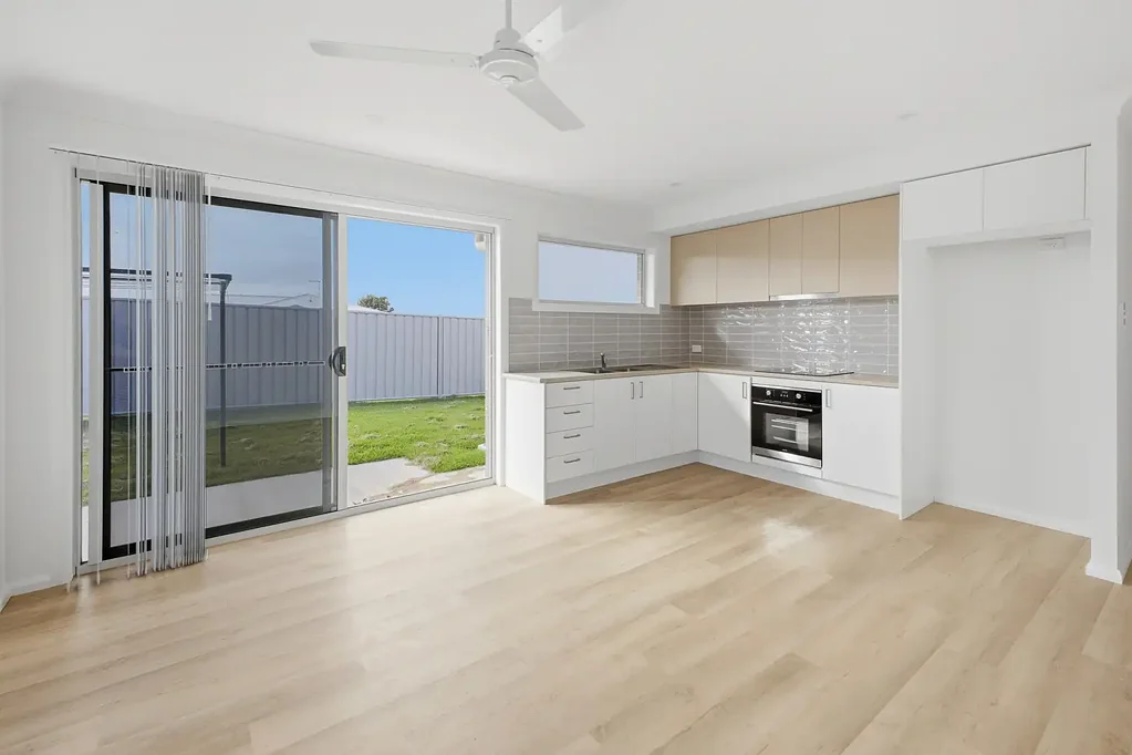 Brand New Studio Living - 1 Week Free Rent