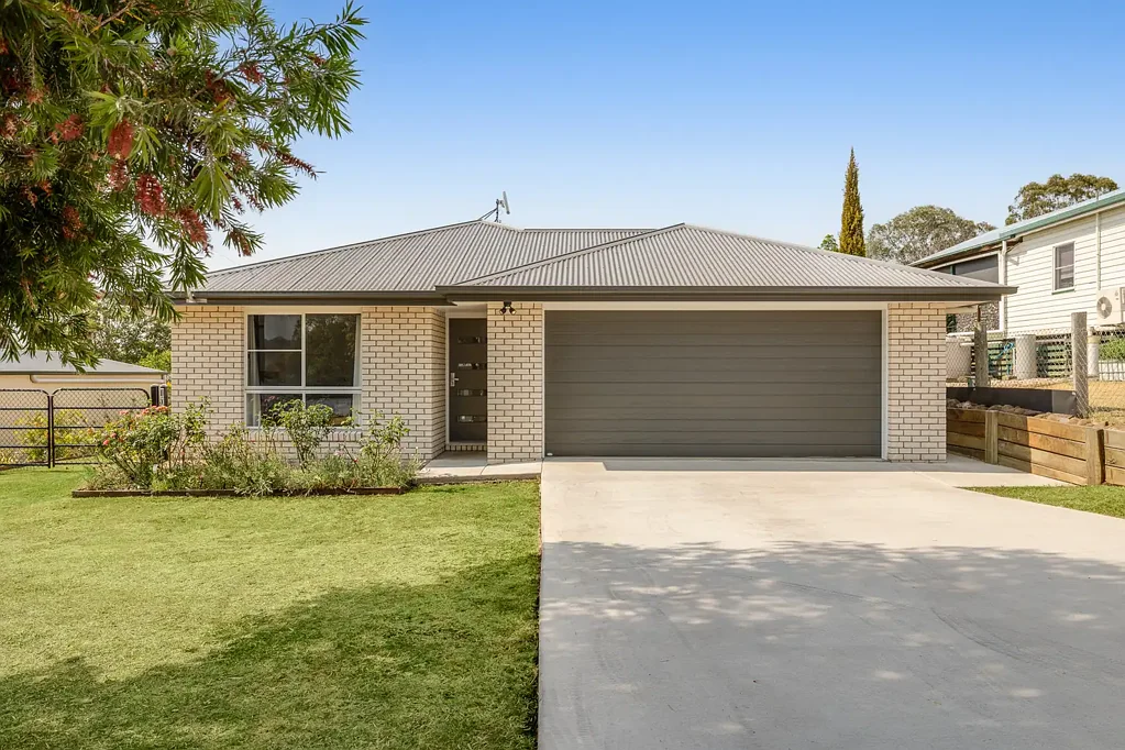 10 Hirst Street, Greenmount, QLD 4359