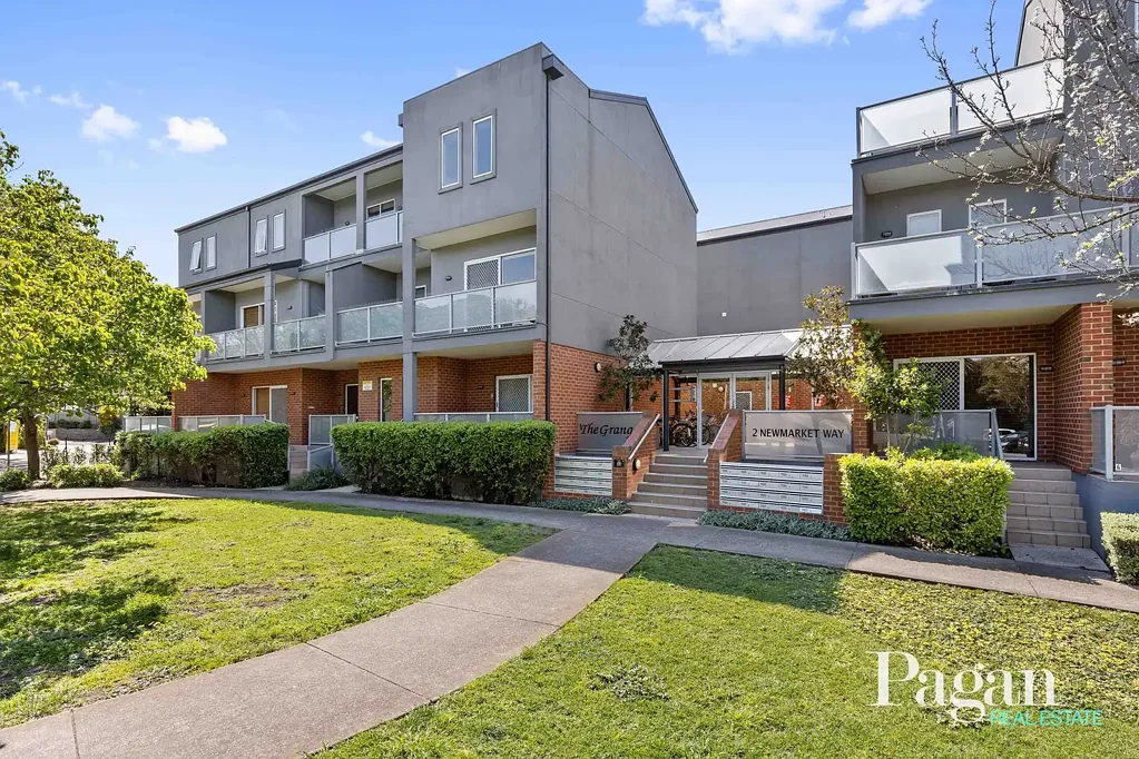 Flemington 2ਬੈੱਡਰੂਮ THE GRANGE - Exceptional Space, Top-Floor Position & Newmarket Convenience