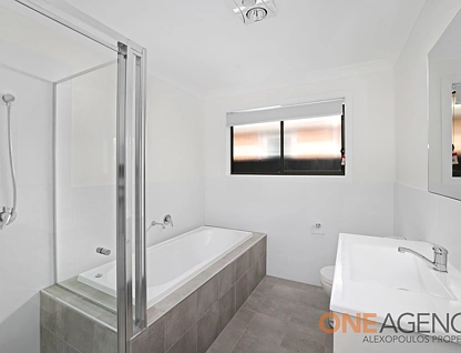 72 Coleman Loop, Catherine Field, Macarthur Region, 4房, 2浴, House