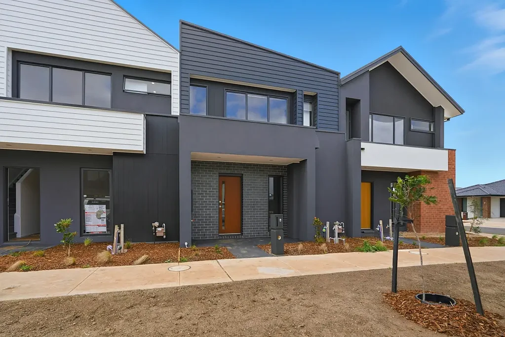 BRAND NEW TOWNHOUSE IN WERRIBEE