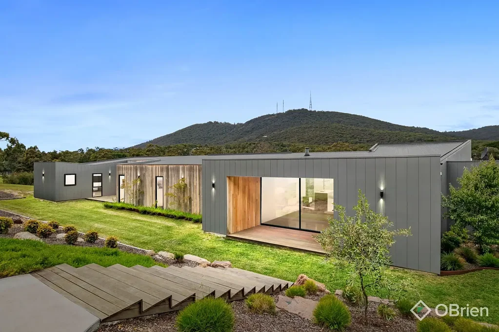 30 Lobosco Court, Kilsyth, VIC 3137