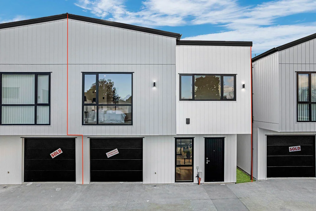 Manurewa 4બેડરૂમ $799,000 — Bring all offers.