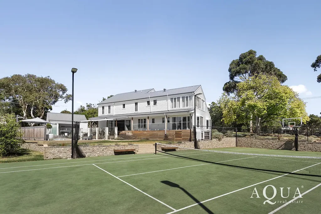 Mount Eliza 5 Bedroom ~ Beautiful Views and Bespoke Luxury ~