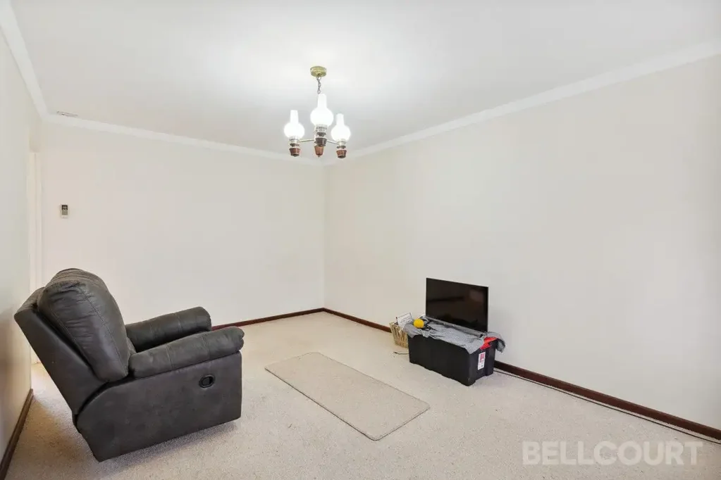 2x1 Apartment in Heart of Maylands!