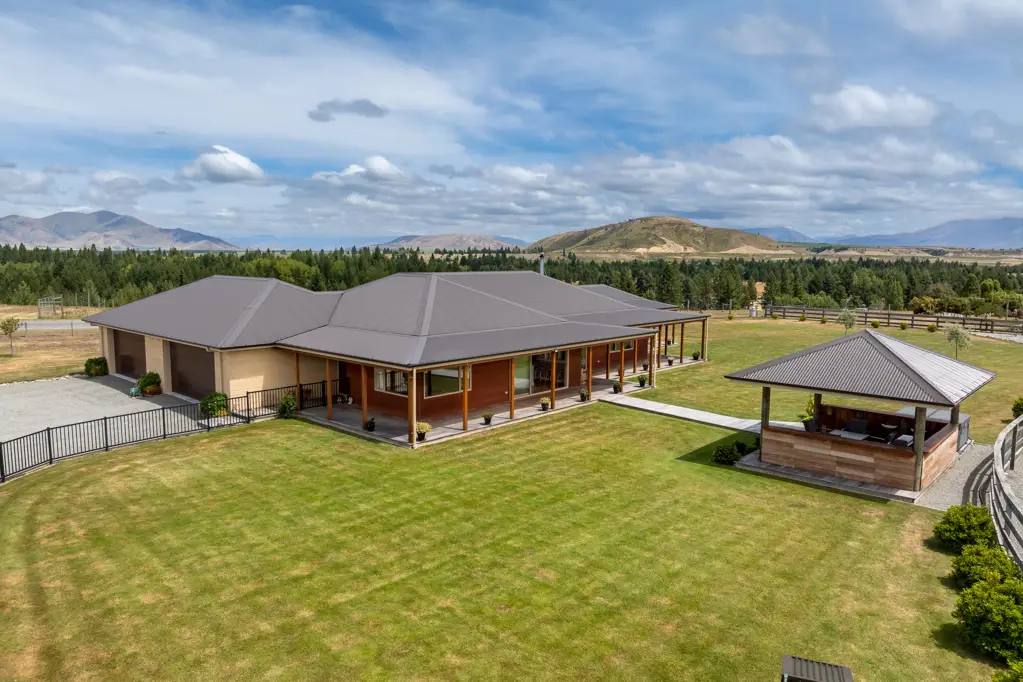 Twizel 3બેડરૂમ Luxury Living with Mountain & Lake Views