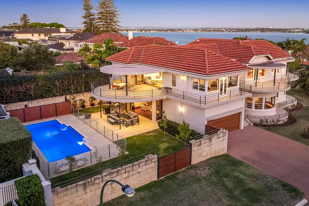 43 Jutland Parade, Dalkeith, WA 6009