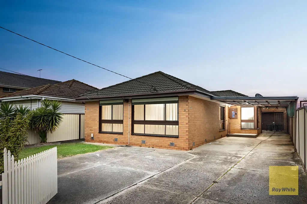 Deer Park 3房 经典魅力与现代舒适在 Deer Park 核心地段完美融合 Classic Charm Meets Modern Comfort in a Prime Deer Park Pocket