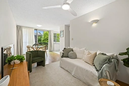 4/28 Underhill Avenue, Indooroopilly