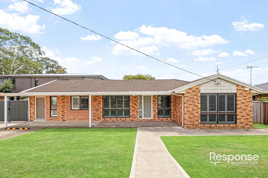 4 Austin Woodbury Place, Toongabbie, NSW 2146