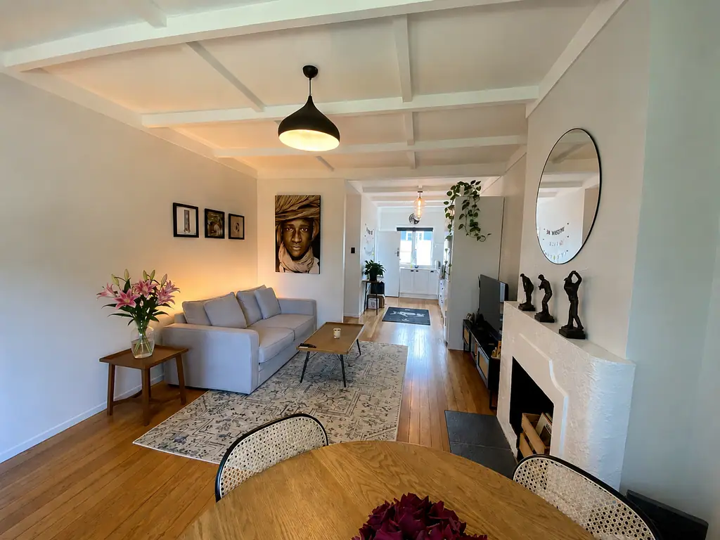 Stunning Art Deco Unit