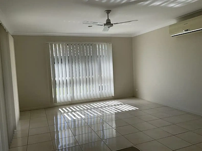 Address Withheld, Highfields, QLD 4352, 3 कमरे, 2 बाथरूम, House