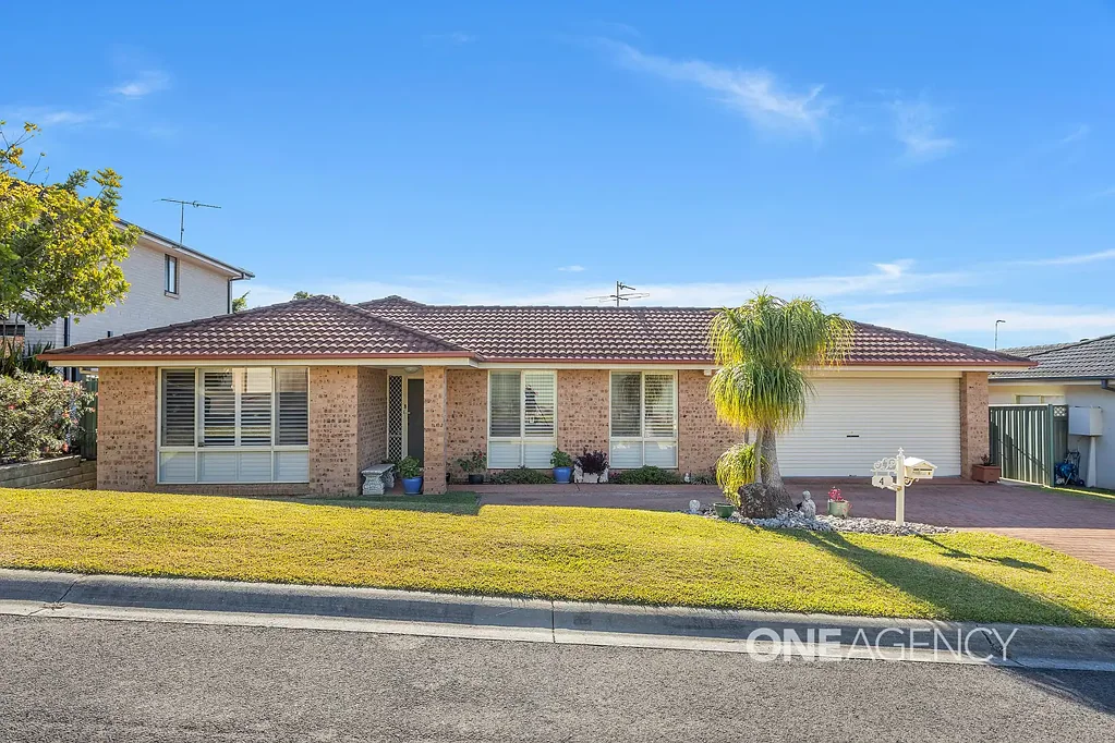 4 Munduran Close, Albion Park, NSW 2527