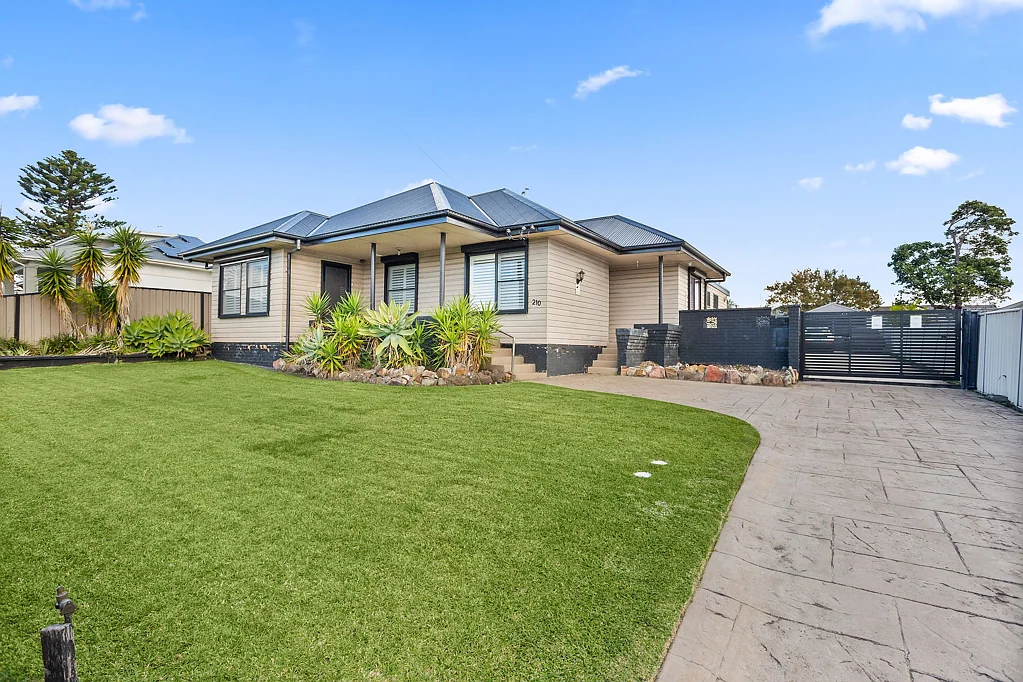 210 Princes Highway, Albion Park Rail, NSW 2527