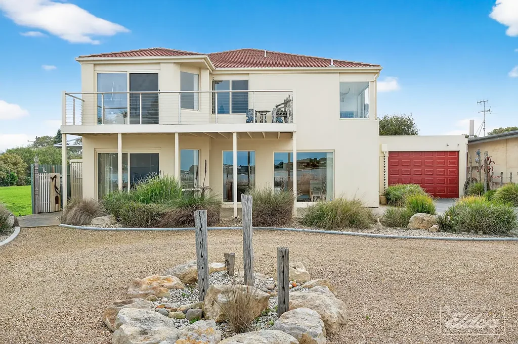 Goolwa North 5 Bedroom Riverfront Lifestyle with Space to Breathe