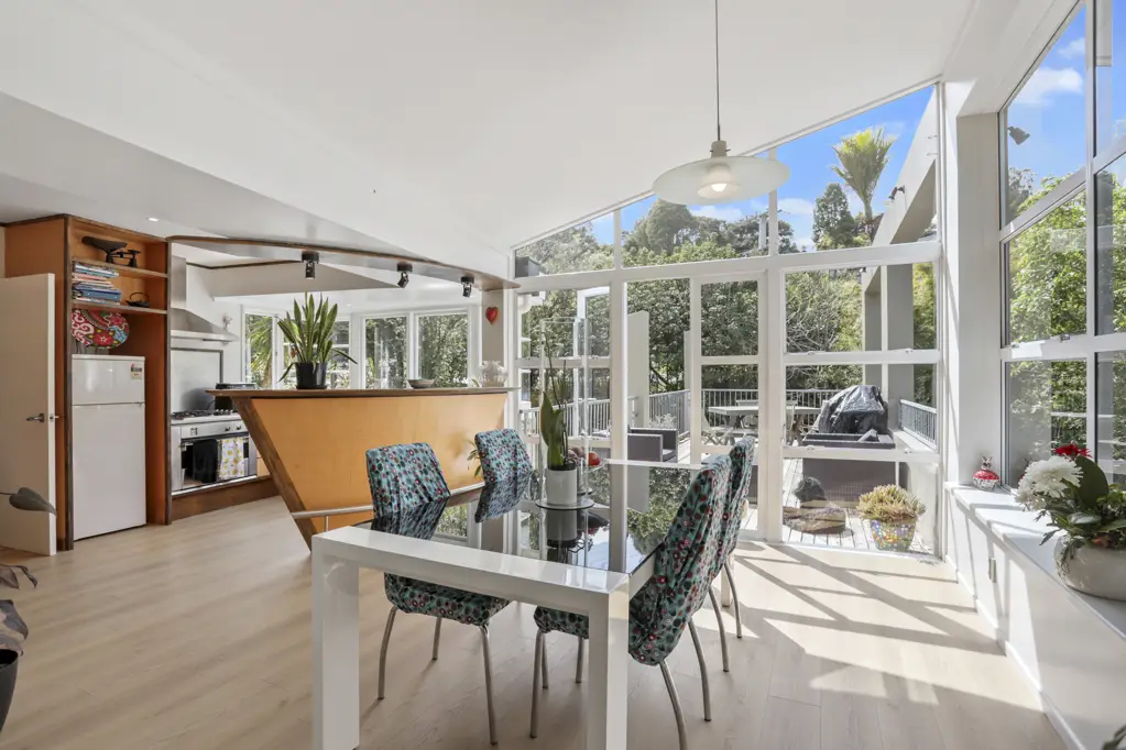 Titirangi 5房  OWNER SAYS SELL!!!