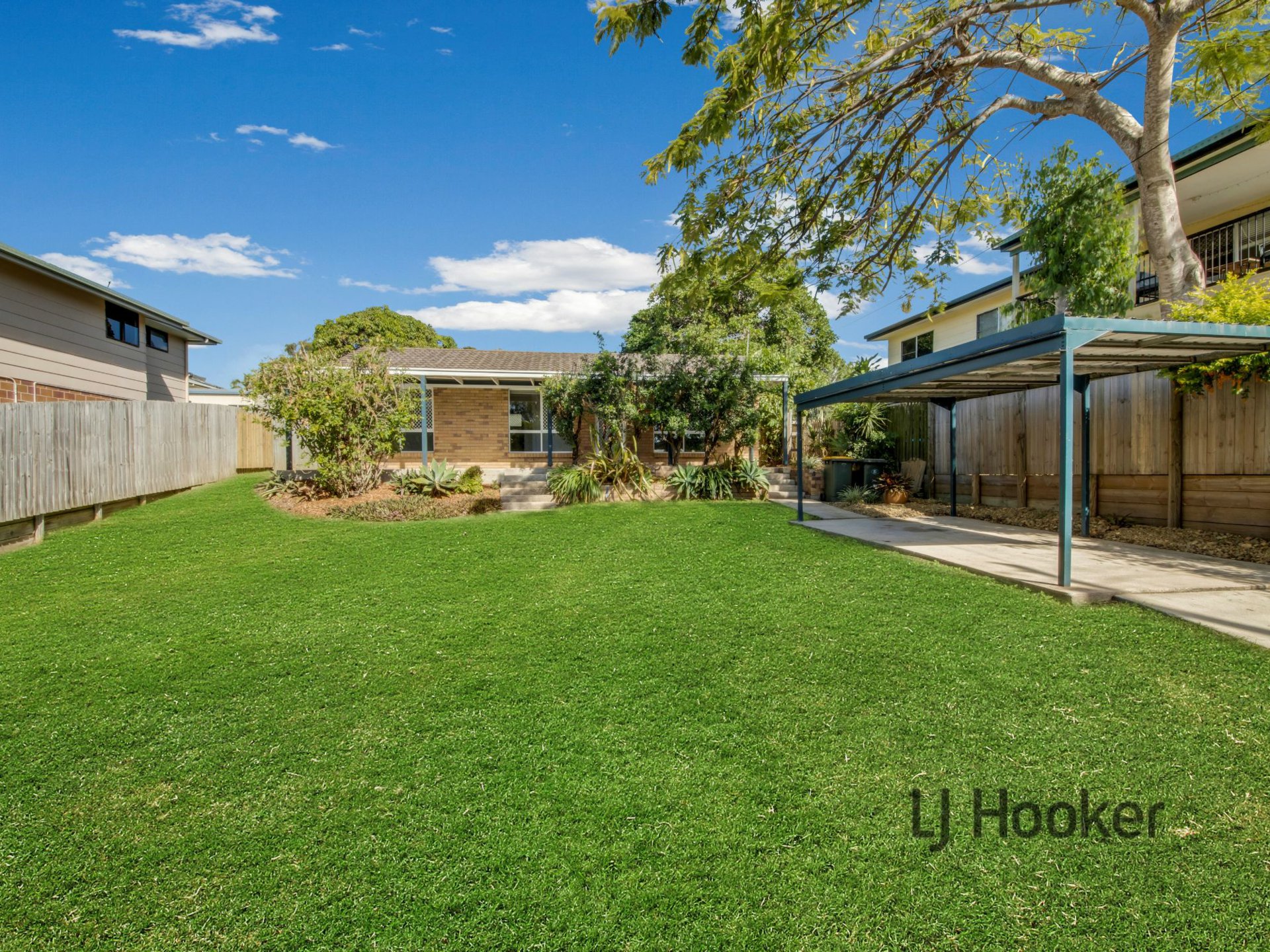 17 KATANDRA ST, BOYNE ISLAND QLD 4680, 0部屋, 0バスルーム, House