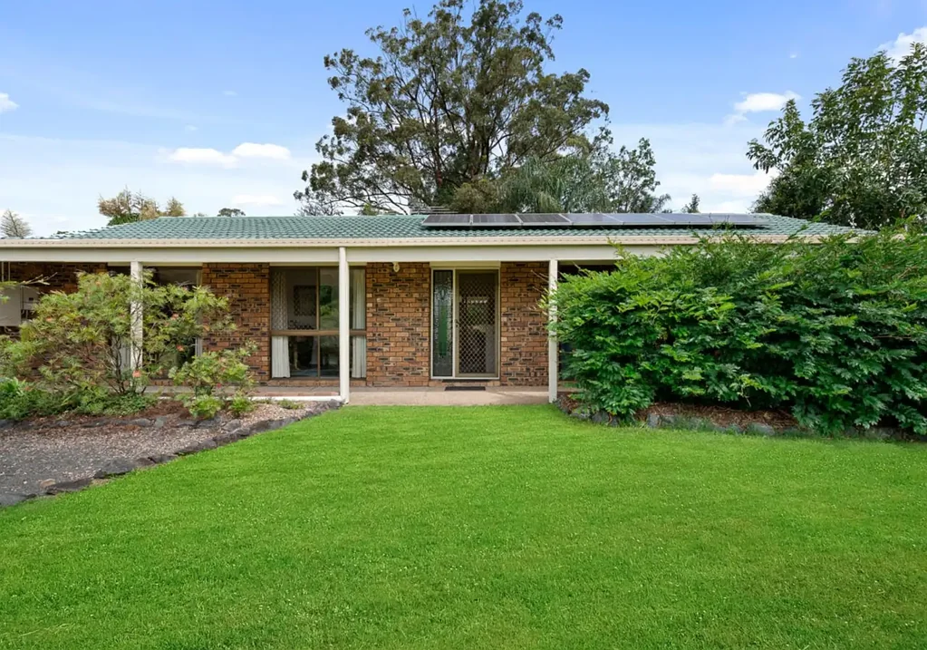 CHARMING FAMILY HOME BOASTING ENERGY EFFICIENCY