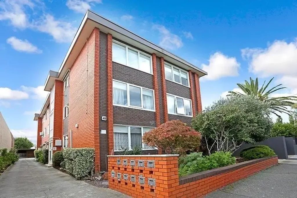 Stylish Apartment in Middle Park - Just Steps from the Beach!