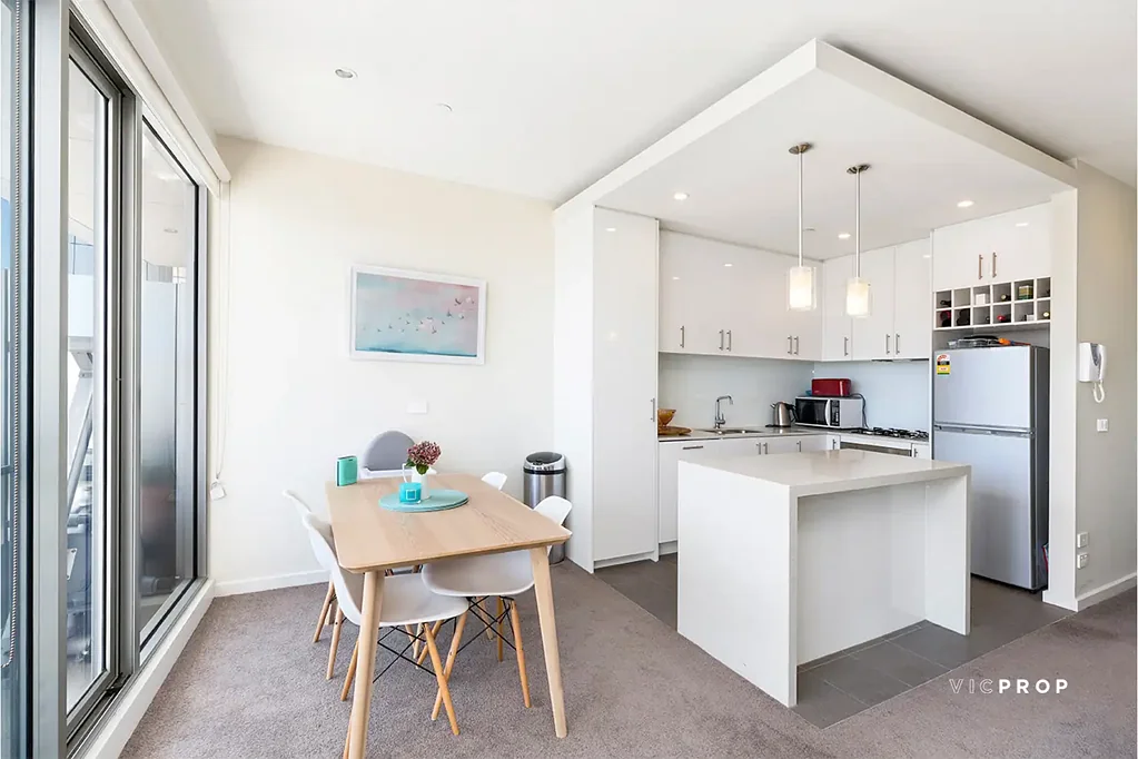 HUGE BALCONY WITH AMAZING VIEW! *Unfurnished apartment*