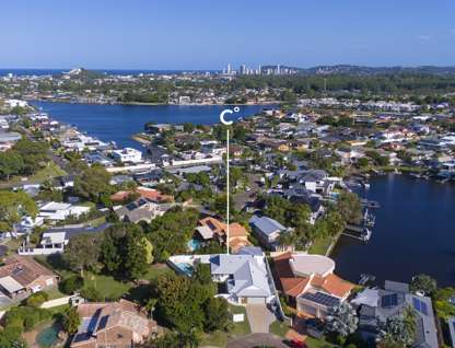 11 Monteclair Court, Mermaid Waters, QLD 4218, 5 Bedrooms, 3 Bathrooms, House