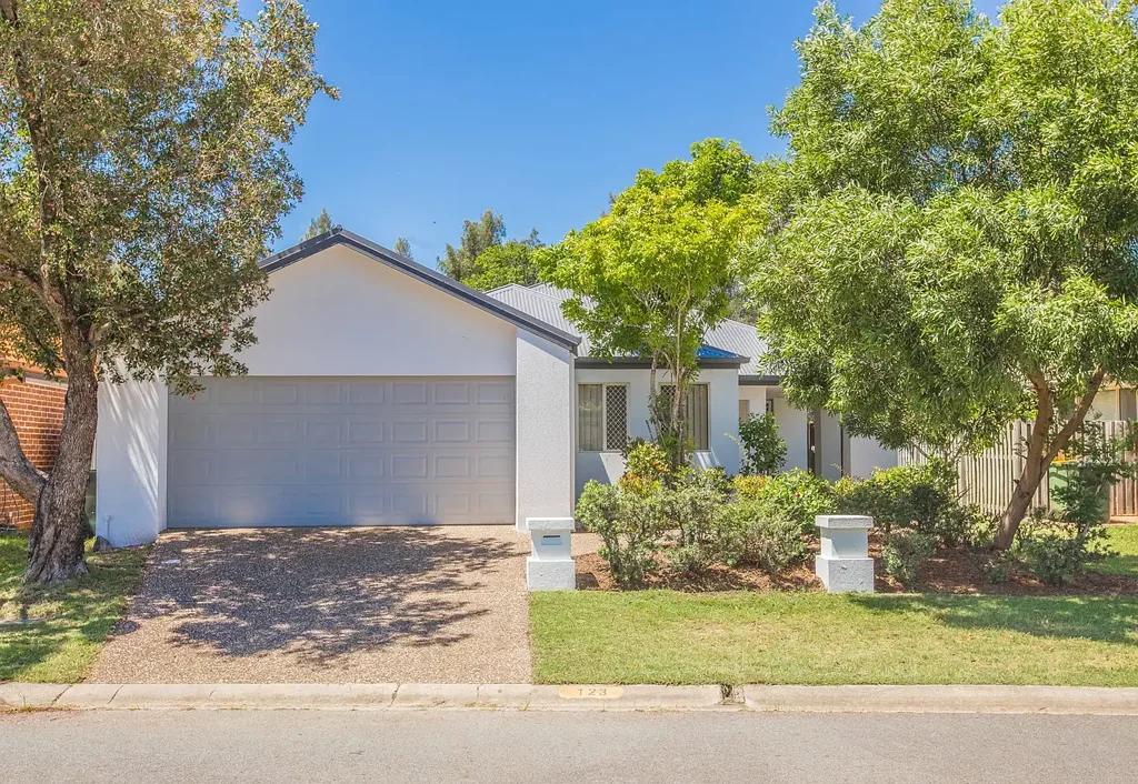 123 Harrier Drive, Burleigh Waters, QLD 4220