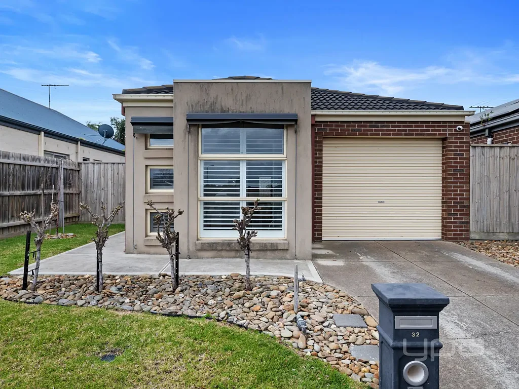3 BEDROOM HOME STYISH LIVING EASY LIFESTYLE