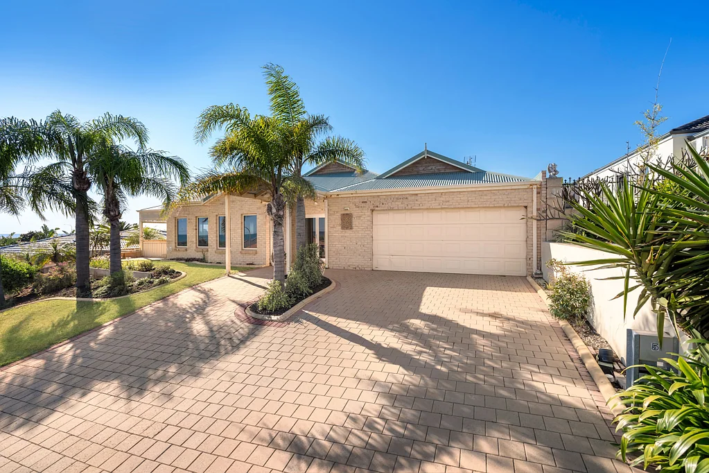 5 Bellimos Drive, Wandina, WA 6530