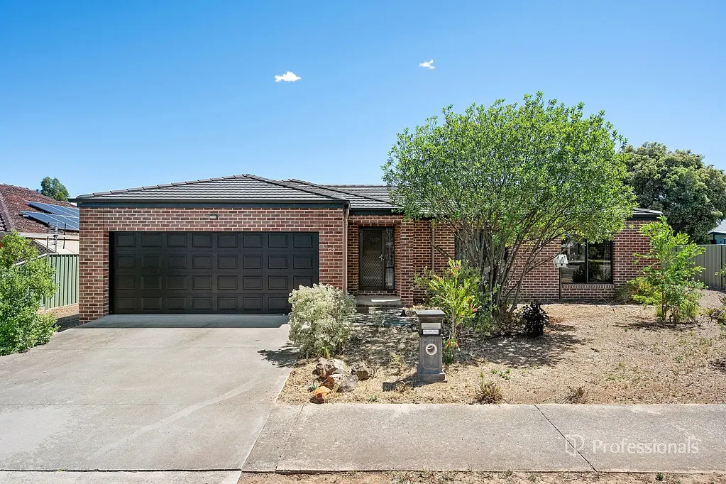 29 Dundas Road, Maryborough, VIC 3465