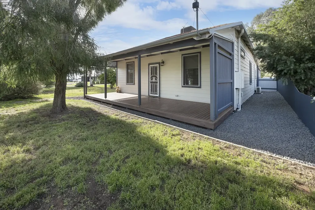 Ouyen 3Moenga CHARACTER, SPACE AND COUNTRY LIVING