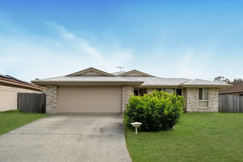 Crestmead 4 Bedroom COMFORTABLE LIVING | CUL-DE-SAC LOCATION!