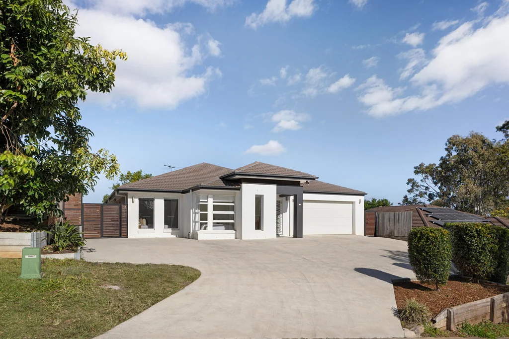 Moggill 6Moenga One Level, Six Bedrooms And Exceptional Family Flexibility