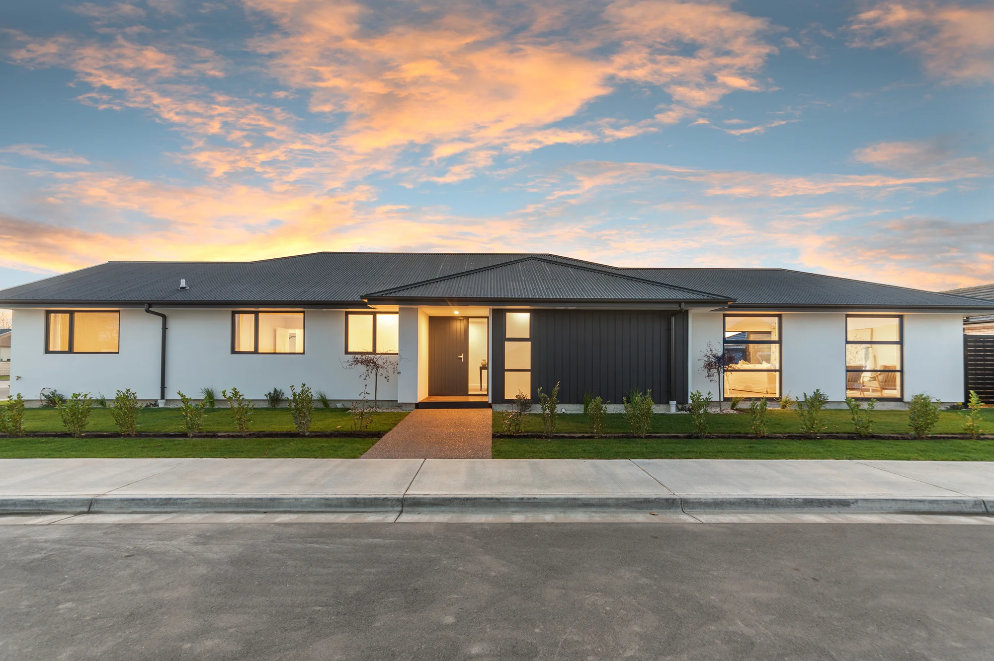 Woodend 4બેડરૂમ Contemporary Comfort in Ravenswood