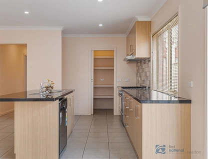 2/11 Panorama Avenue, Melton West, Western Region, 3 Schlafzimmer, 2 Badezimmer, Unit