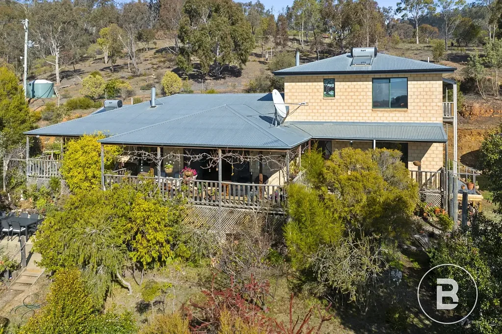 Redbank 5 Bedroom OLIVE GROVE ESCAPE – A LUXURY LIFESTYLE RETREAT