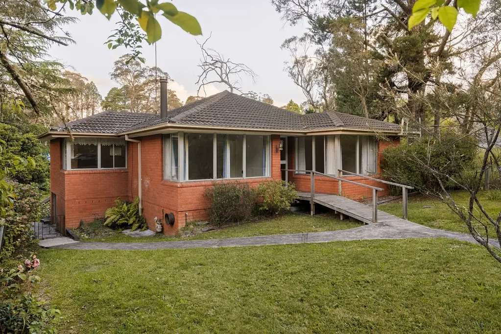 Katoomba 3कमरा Cul-de-Sac Brick Home with Studio