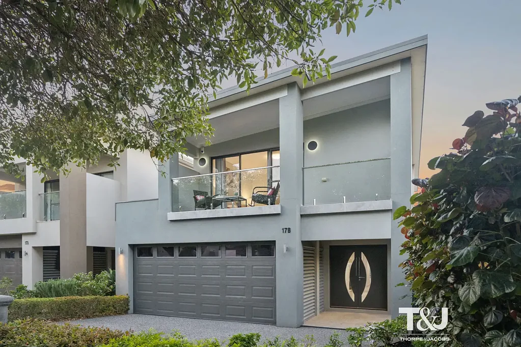 Claremont 4બેડરૂમ CONTEMPORARY FAMILY LIVING