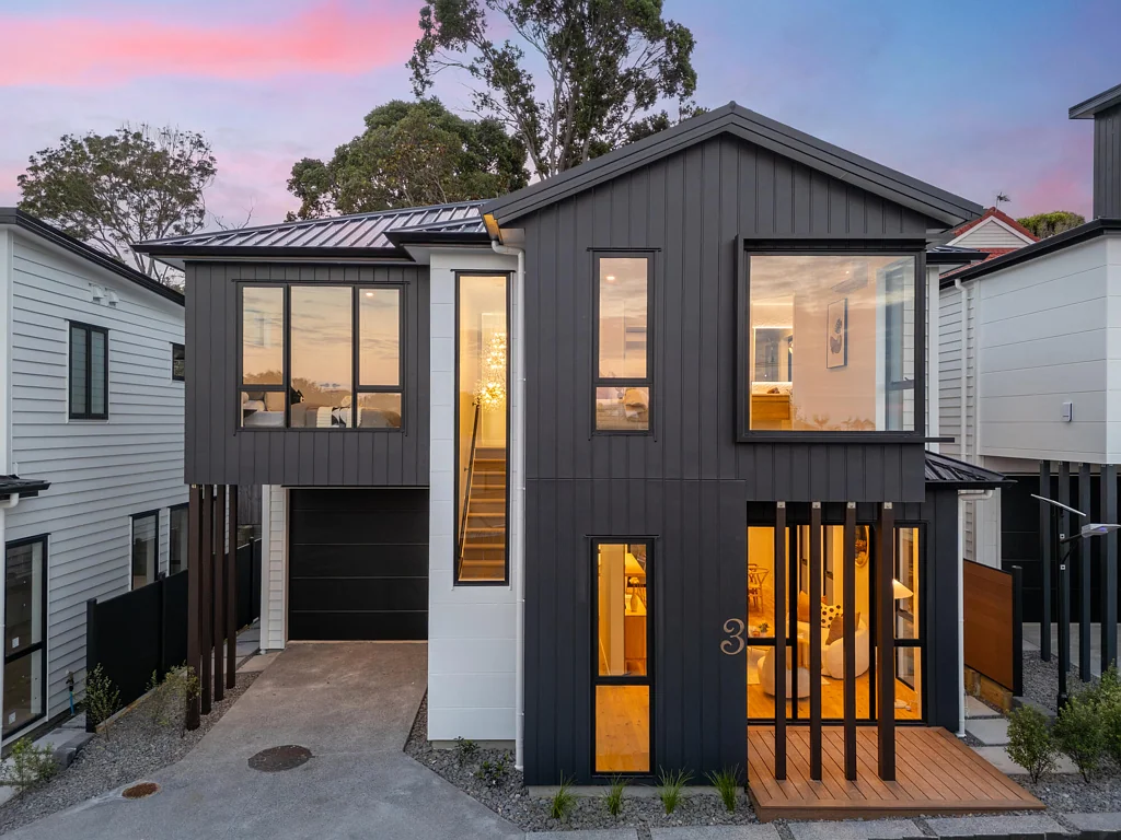 Campbells Bay 4房  RANGITOTO & WESTLAKE ZONES. SEA VIEWS. BRAND NEW.