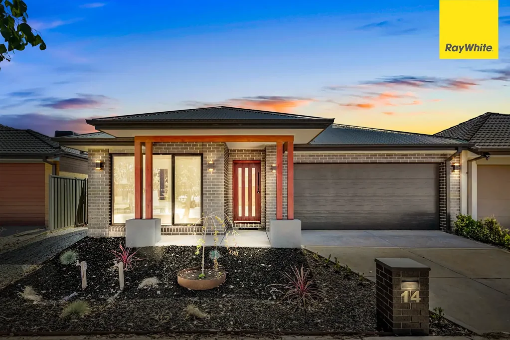 Ideal Family Living!