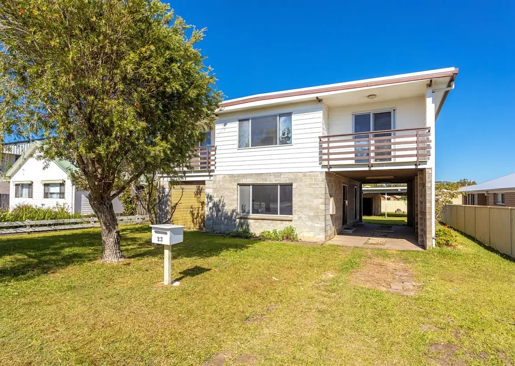 Old Bar 2Kwarto RENOVATOR�s DELIGHT – PRIME OLD BAR LOCATION