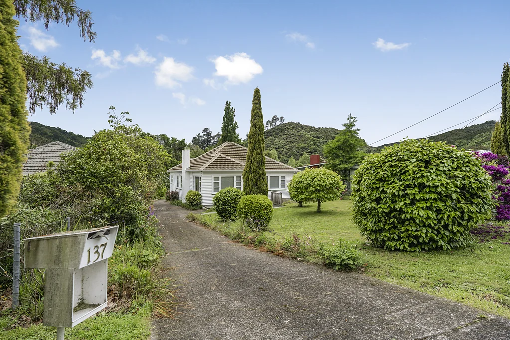 137 Hine Road, Wainuiomata, Lower Hutt, Wellington