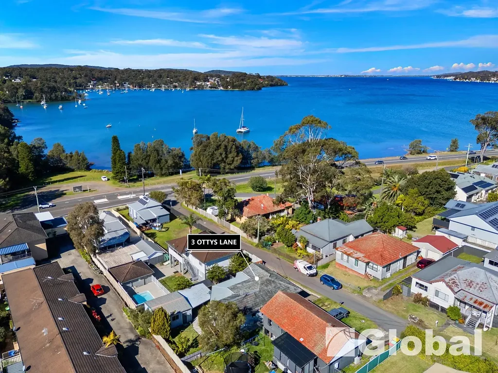 Fennell Bay 3ਬੈੱਡਰੂਮ Easy-Care Living in a Prime Lakeside Location